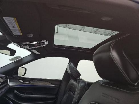 Used 2023 Jeep Grand Cherokee Overland image 11