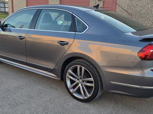 Used 2017 Volkswagen Passat 1.8T R-Line image 5