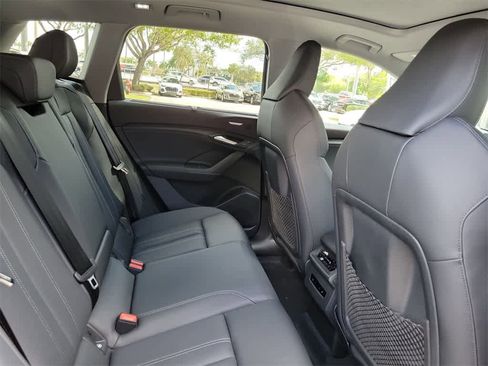 New 2025 Audi Q6 e-tron Premium Plus image 21