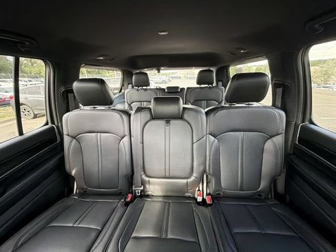 Used 2023 Jeep Wagoneer 4WD image 16