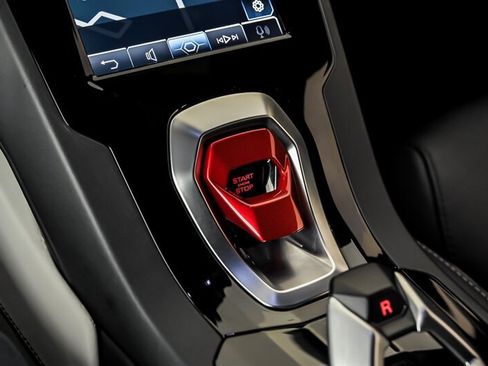 Used 2022 Lamborghini Huracan EVO RWD image 33