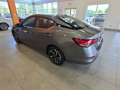 Used 2025 Nissan Sentra SV FWD image 13