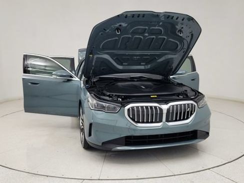 Used 2026 BMW i5 eDrive40 AWD/4WD image 14