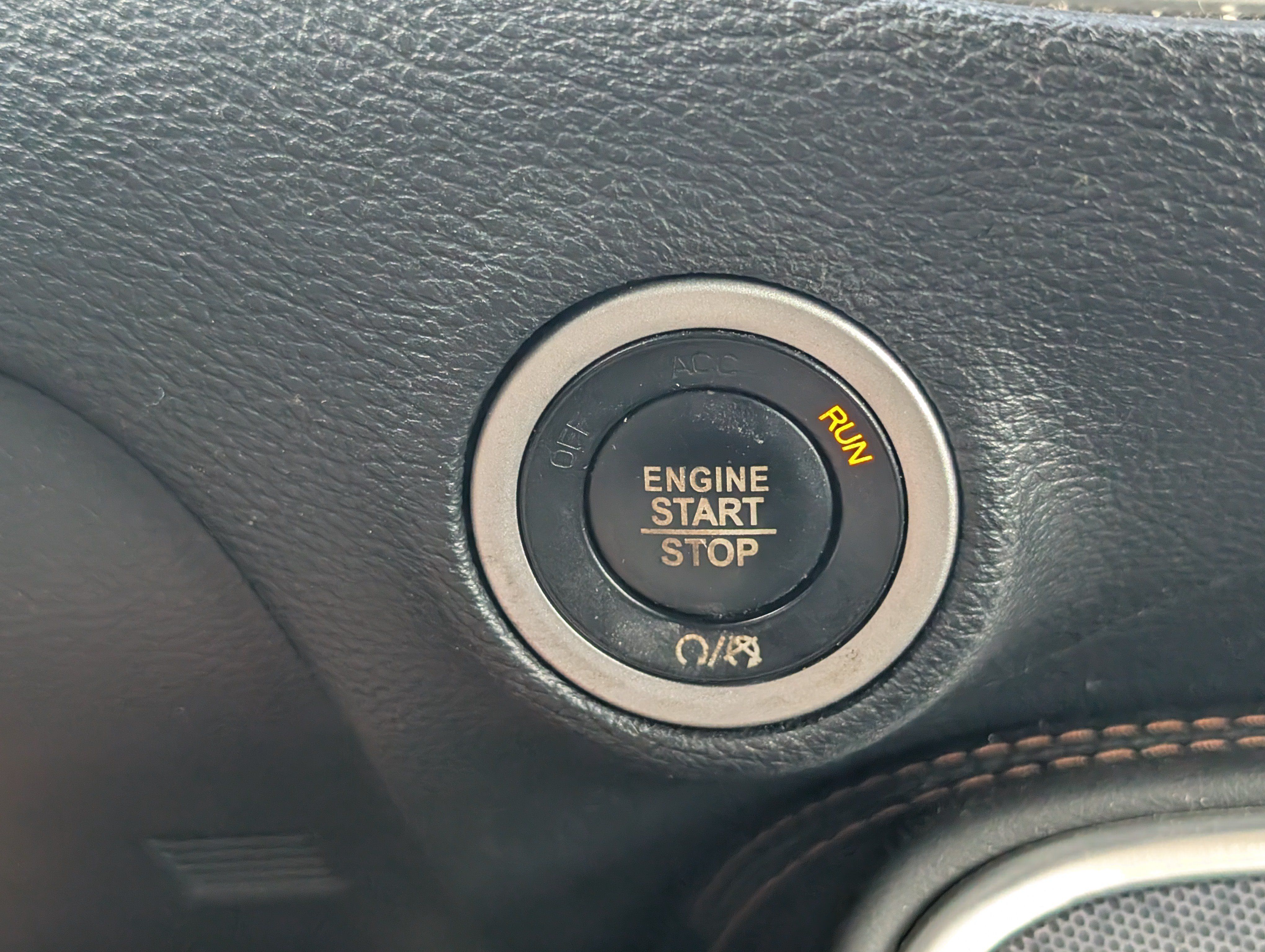 Used 2016 Dodge Challenger SXT Plus RWD image 11