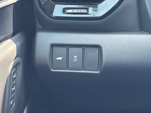 Used 2025 Honda Pilot EX-L image 29