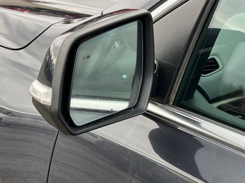 Used 2021 GMC Acadia Denali w/ Denali Ultimate Package image 56