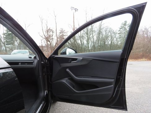 Used 2019 Audi A4 2.0T Premium image 12