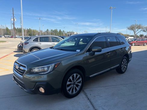 Used 2018 Subaru Outback 3.6R Touring w/ Popular Package #3 image 4
