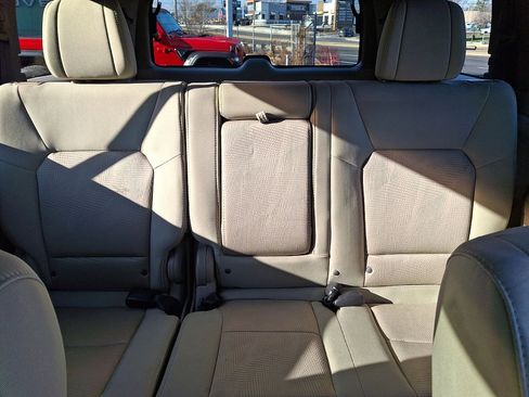 Used 2015 Honda Pilot LX image 13
