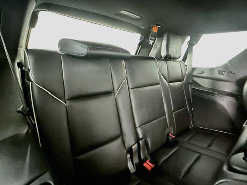 Used 2021 Cadillac Escalade Premium Luxury w/ Driver Assist Tech Package AWD/4WD image 32