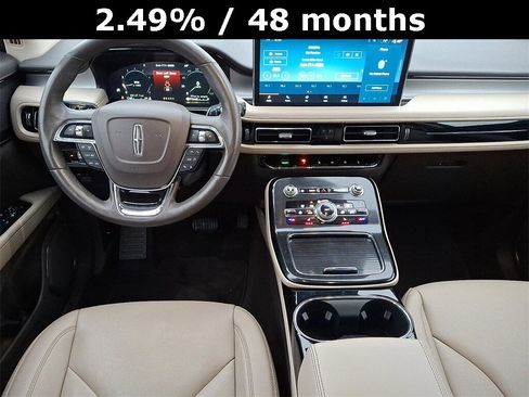 Certified 2022 Lincoln Nautilus AWD image 11