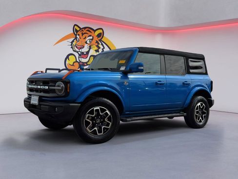 Used 2023 Ford Bronco Outer Banks image 1