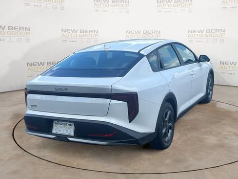New 2026 Kia K4 FWD image 5