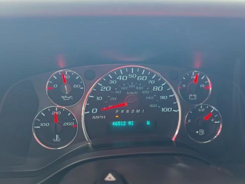Used 2019 Chevrolet Express 2500 w/ Driver Convenience Package RWD image 14