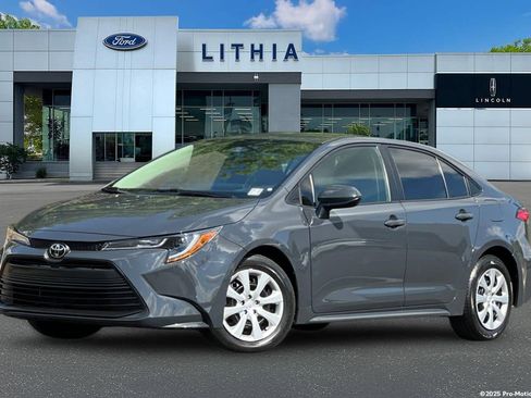 Used 2024 Toyota Corolla LE FWD image 1