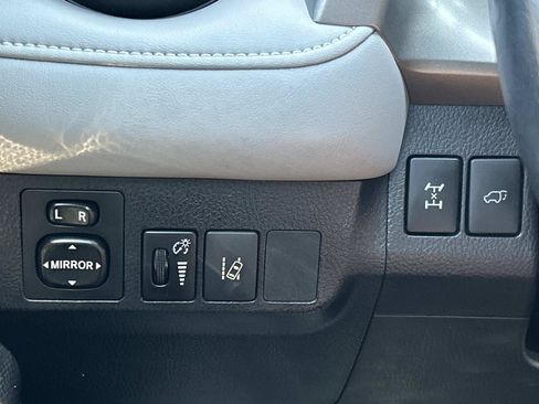 Used 2018 Toyota RAV4 Adventure AWD/4WD image 22