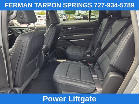 Certified 2025 Chevrolet Traverse LT FWD image 15