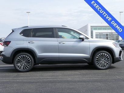 Certified 2025 Volkswagen Taos SE