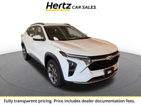 Used 2025 Chevrolet Trax LT w/ LT Convenience Package FWD image 1