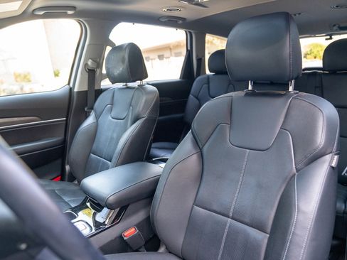 Used 2022 Kia Telluride EX w/ Towing Package image 5