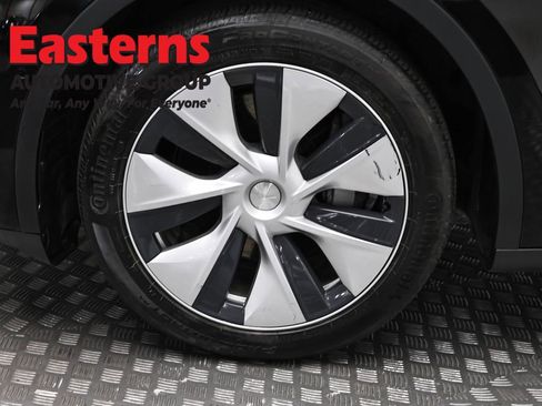 Used 2021 Tesla Model Y Long Range AWD/4WD image 26