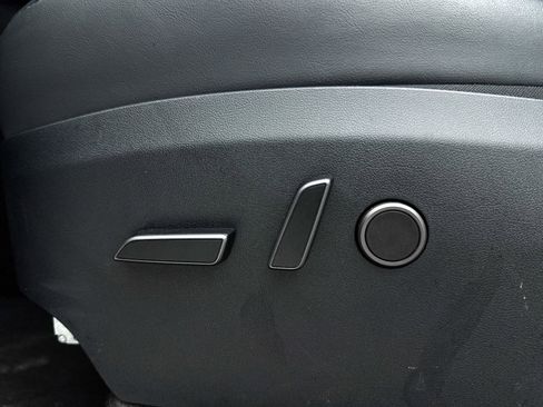 Used 2023 Tesla Model Y Long Range image 30