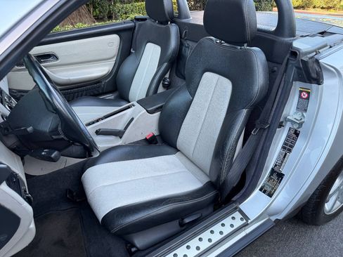 Used 2000 Mercedes-Benz SLK 230 image 21
