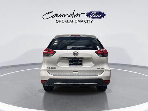 Used 2017 Nissan Rogue SV AWD/4WD image 7