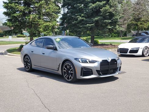 Certified 2025 BMW 440i xDrive w/ M Carbon Exterior Package AWD/4WD image 4