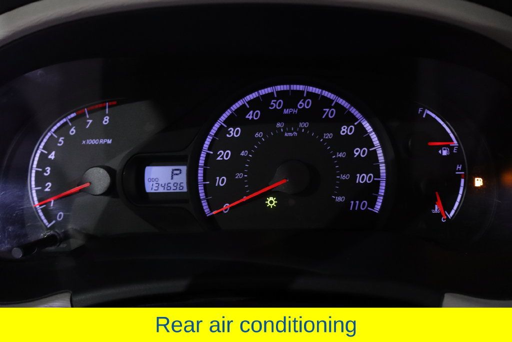 Used 2014 Toyota Sienna LE FWD image 16
