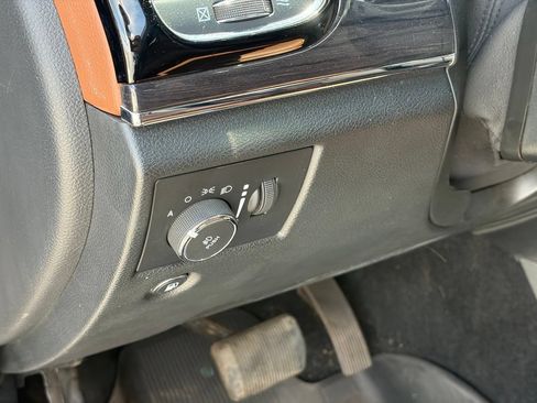 Used 2021 Jeep Grand Cherokee Overland AWD/4WD image 6