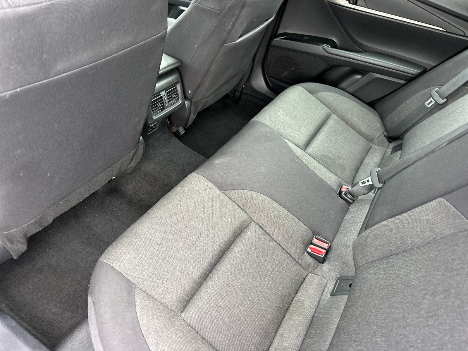 Used 2025 Toyota Camry LE FWD image 11