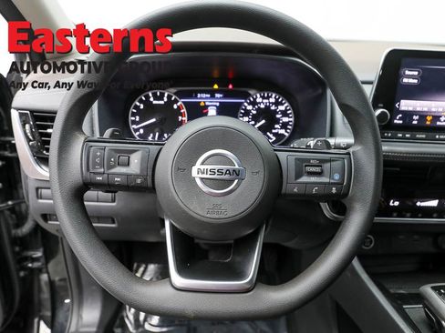 Used 2021 Nissan Rogue SV image 10