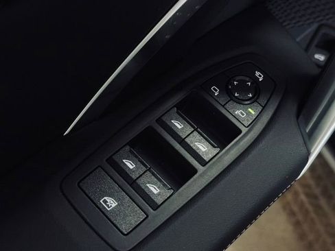 New 2026 BMW X1 xDrive28i w/ Technology Package image 16