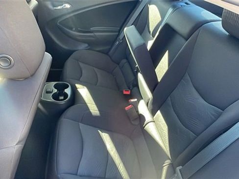 Used 2019 Chevrolet Volt LT image 12