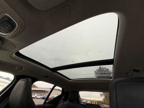 Used 2021 Volvo XC40 T5 Inscription w/ Protection Package image 30