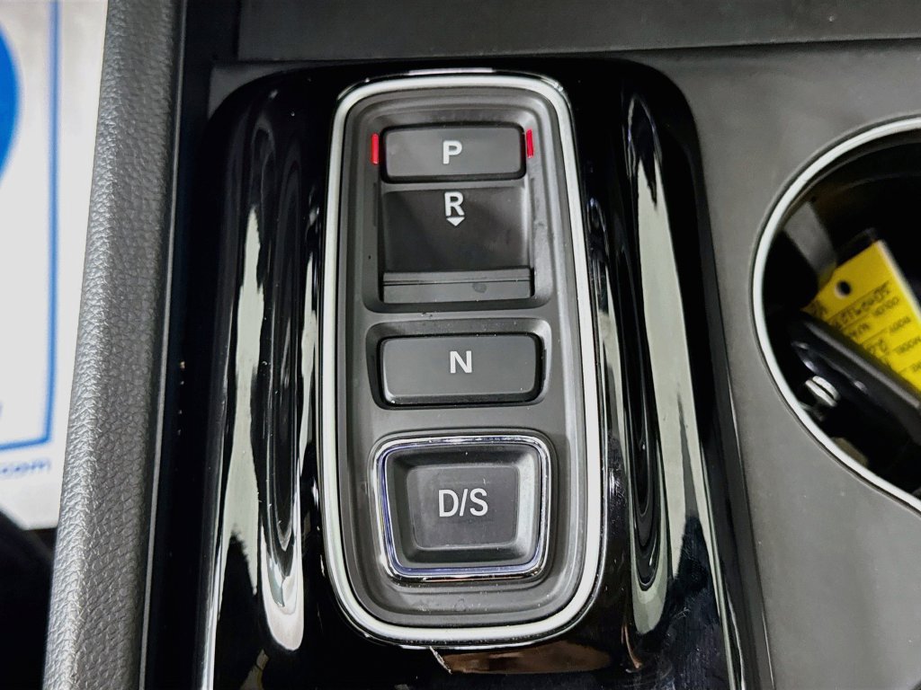 Used 2025 Honda Pilot Sport image 22