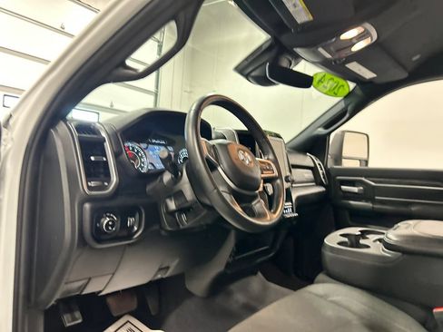 Used 2024 RAM 2500 Big Horn w/ Night Edition AWD/4WD image 17