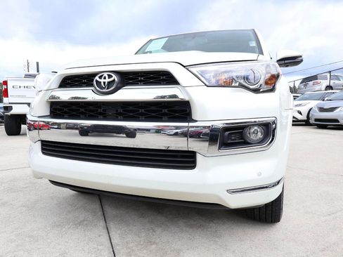 Used 2017 Toyota 4Runner Limited AWD/4WD image 31