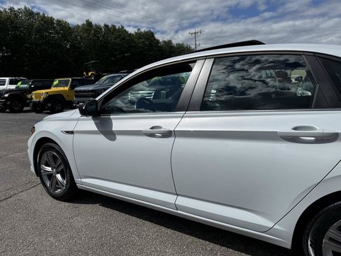 Used 2019 Volkswagen Jetta R-Line FWD image 8