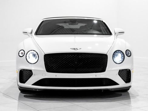 Used 2020 Bentley Continental GT image 4