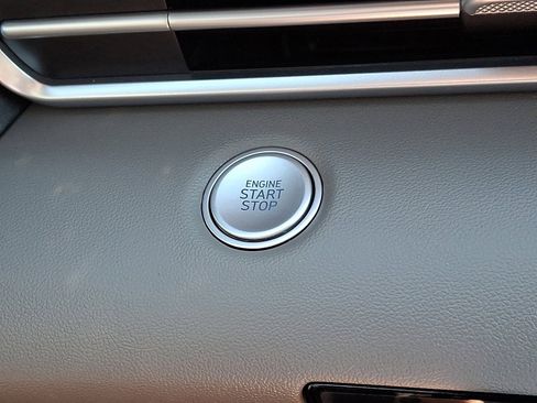 Certified 2025 Hyundai Elantra Sport image 22