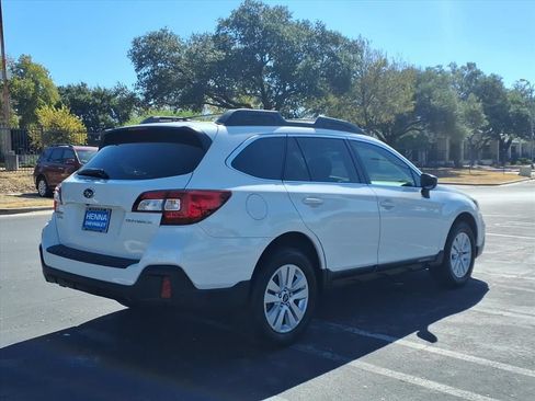 Used 2019 Subaru Outback 2.5i AWD/4WD image 5