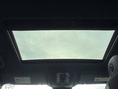 Used 2021 Mercedes-Benz GLE 350 4MATIC image 30