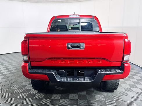 Used 2020 Toyota Tacoma SR w/ SR Convenience Package image 4