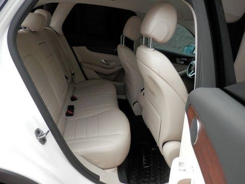 Used 2022 Mercedes-Benz GLC 300 4MATIC image 34