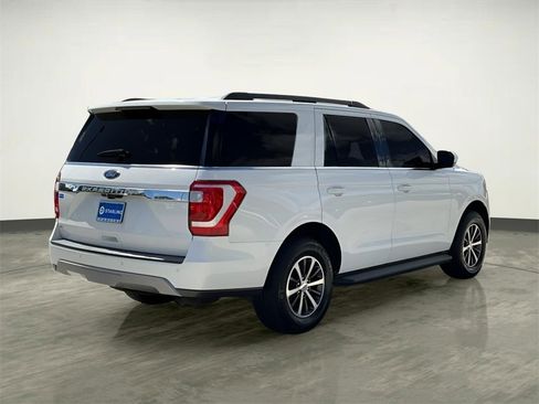 Used 2020 Ford Expedition XLT image 7