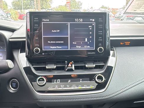 Certified 2022 Toyota Corolla SE image 17