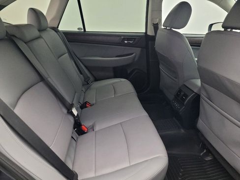 Used 2019 Subaru Outback 3.6R Limited image 19