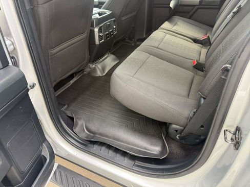 Used 2018 Ford F150 XLT w/ Equipment Group 302A Luxury AWD/4WD image 13